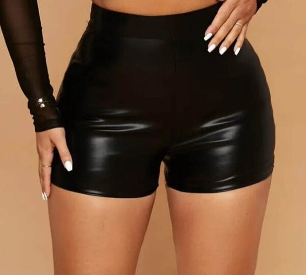 Short engomado