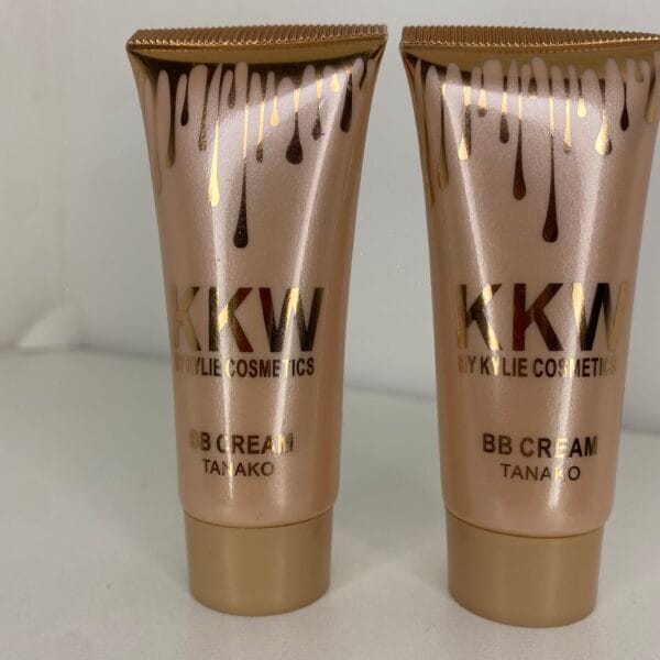 Base KKW - Imagen 3